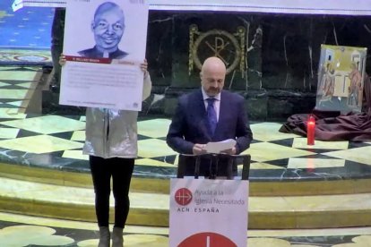 Un momento de la Noche de los Testigos del año pasado, con los mártires y perseguidos muy presentes.