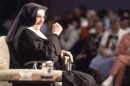 La Madre Angélica fundó EWTN en un garaje que las monjas transformarían en estudio radiofónico, el 15 de agosto de 1981.