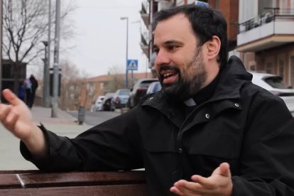 Patxi Bronchalo, sacerdote que no se ha callado ante las críticas de Silvia Abril.