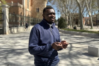 Pius es un sacerdote de Camerún que estudia Psicología en España; desde Alcalá explica los retos de su país que encontrará el Papa