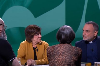 Sánchez Adalid, párroco y popular novelista, en La Noche de Aimar en La Sexta, habla de la fe de los jóvenes