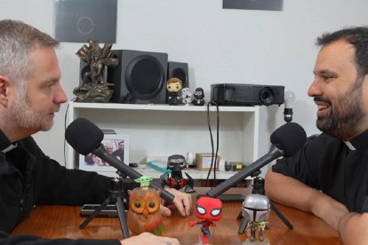Jesús Silva y Francisco Javier Bronchalo hablan del Padrenuestro, que Bronchalo trata en un libro reciente