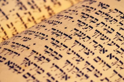 Cada mañana, descubre los secretos de la Biblia con @curadetoledo