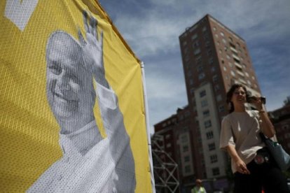 Carteles anuncian la visita de León XIV a Madrid, se moverán cientos de miles de personas y hay que seguir ciertas normas