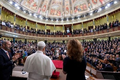 El Papa León XIV habla al Congreso de los Diputados en Madrid, junto a la presidenta del Congreo y el presidente del Senado