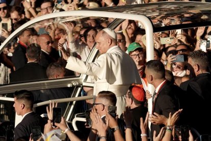 El Papa, con una multitud de jóvenes en su visita a España