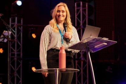 Chloe Swart ha recopilado 605 casos recientes, en Gales, de personas sanadas con oración de sanación cotidiana