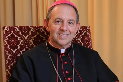 El obispo de Ventimiglia–San Remo (Italia), mons. Antonio Suetta