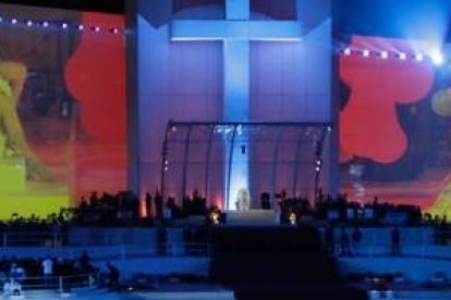 Con La Pieta, en la XIII estación, se meditó el silencio ante el misterio del dolor