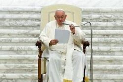 El Papa ha recibido en audiencia a directores, guionistas, escritores y poetas, a los que ha hablado de la misión que tienen / Foto: Vatican Media