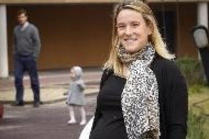 Paloma ve crecer su familia