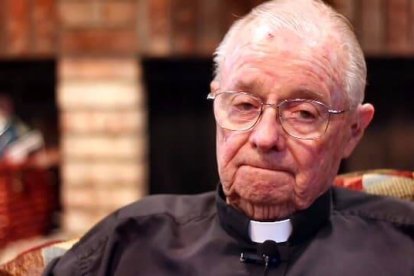 Ed Thompson, fallecido con 92 años, consideraba sus últimos 23 años como los más felices de su vida sacerdotal, ya libre de alcohol.