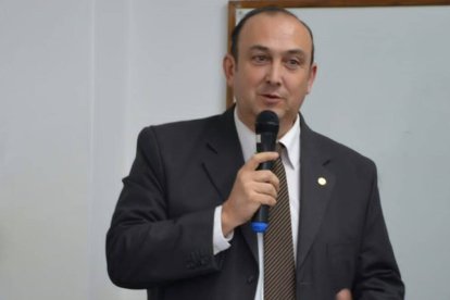 Ricardo von Büren es decano de la Facultad de Ciencias Jurídicas, Políticas y Sociales de la Universidad del Norte Santo Tomás de Aquino, con sede en San Miguel de Tucumán (Argentina).