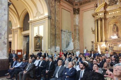 Católicos, protestantes, ortodoxos, musulmanes y judíos en un acto de recuerdo al difunto Papa Francisco en la catedral de Buenos Aires