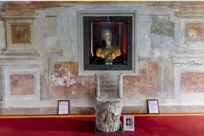 La basílica fue construida a instancias del papa Simaco (498-514) en el lugar donde fue sepultado el joven mártir San Pancracio. Y se conserva la columna donde fue decapitado.