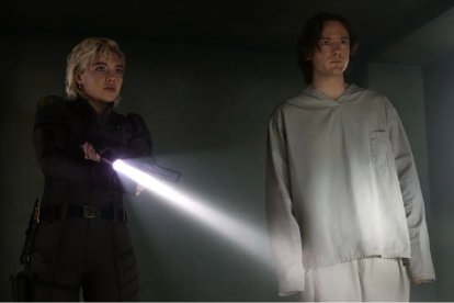 Yelena, la nueva Viuda Negra, con Bob, un tipo misterioso, en Thunderbolts