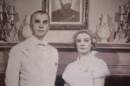 Guy y Edna Ballard en los años 30, fundadores del ballardismo o Movimiento Yo Soy, sincrético, New Age, pero conservador en moral y ética