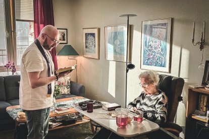 Visitas semanales para dar la Comunión a los enfermos.