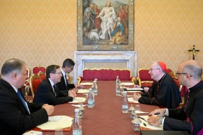Isaac Herzog y la delegación israelí en el Vaticano con el cardenal Pietro Parolin, Secretario de Estado