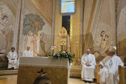 Monseñor Martínez Camino ha presidido la Eucaristía de clausura.