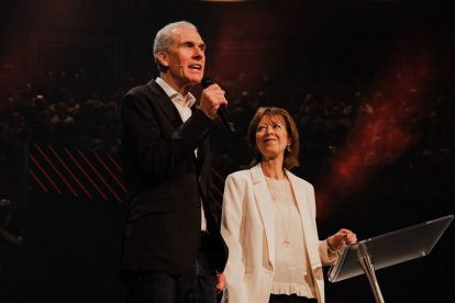 Nicky Gumbel y su esposa Pippa en 2019