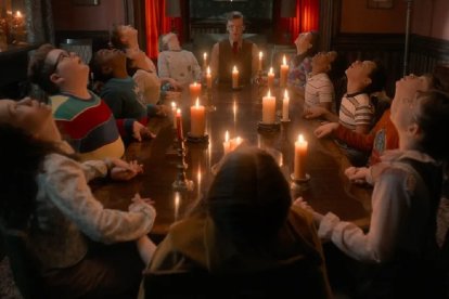 El Señor Qué, que en realidad es Vecna, necesita doce niños para su plan maligno en Stranger Things 5