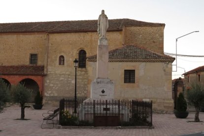 Monumento a Cristo Rey en Veganzones (Segovia)