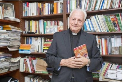 Antonio Gil fue ordenado presbítero por el entonces obispo de la Diócesis, monseñor Fernández-Conde, el día 20 de junio de 1965.