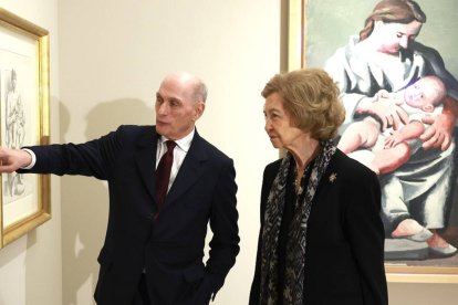 La Reina Sofía contempla en la catedral de Burgos obras de temática bíblica de Picasso, en una muestra que finaliza el 29 de junio