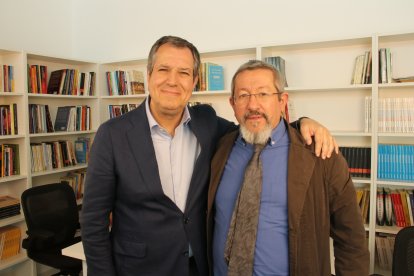 Álex Rosal y Javier Barraycoa durante la entrevista grabada en vídeo
