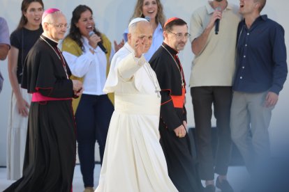 León XIV con el cardenal Cobo en su visita pastoral a Madrid