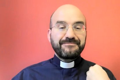 El padre Leandro Bonnin, sacerdote argentino e impulsor del Diplomado en Teología del Cuerpo y Nueva Evangelización de Vocación al Amor.