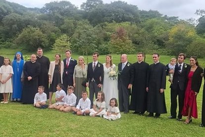 Familia Ibarra, 12 hijos: 6 sacerdotes, 2 religiosas, 3 casados y una en el cielo