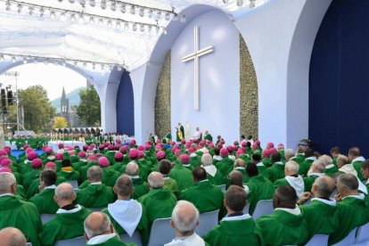 Misa en la pradera de Lourdes presidida por León XIV