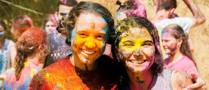 Algunas monitoras de adolescentes en el Campamento de Verano de LifeTeen de 2022