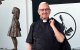 Don Manuel Martín, en la parroquia San Manuel González, en San Sebastián de los Reyes, donde colabora desde su jubilación. Don Manuel suele salir de forma desenfadad a evnagelizar por la calle