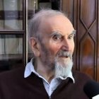 Solo por «El caballo rojo», Eugenio Corti merece un puesto de honor en la historia de la literatura contemporánea, y se le ha propuesto como un escritor que debería aspirar al Premio Nobel de Literatura por esa obra. Foto: Entrevista a ResegoneOnLine.it, en sus últimos años.