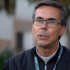 Javier Sánchez Cañizares, sacerdote, físico y teólogo, acaba de publicar 'Cómo actúa el espíritu en el mundo' (Encuentro).