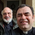 P. Justo Antonio Lofeudo, sacerdote argentino, con don Juan Pablo Calvo, párroco de Vilassar de Mar (Barcelona)