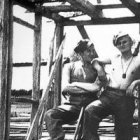 Karol Wojtyla, segundo por la derecha, en la obra