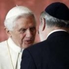 Benedicto XVI con el Rabino Jonathan Sacks