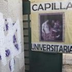 Capilla de la Universidad Complutense con pintadas