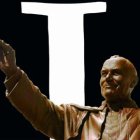 Detalle superior de la estatua