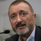 Arturo Pérez-Reverte.