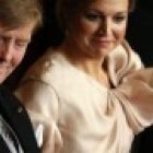 Beatriz abdica, y Willem y Máxima son reyes