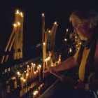 La luz de Jesús no es cegadora, sino humilde, amorosa y ligada a la Cruz