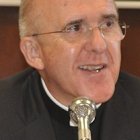 El arzobispo Carlos Osoro, de Valencia, en el curso veraniego de la Universidad Católica San Vicente, en Santander