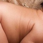 Un bebé recién nacido