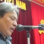 Nguyen Hoan Duc en un centro cultural de Vietnam