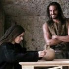 En la durísima película de Mel Gibson, muchos se asombraron con la escena de familia, en la que Jesús ríe en la carpintería, con María